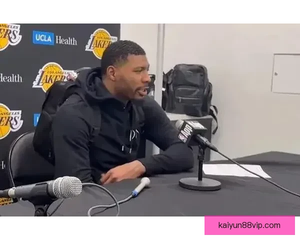 湖人队记透露斯马特或跳出合同多队准备用中产特例展开争夺